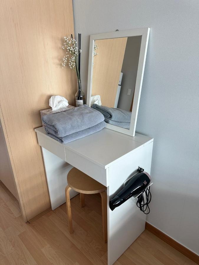 Hongdae Guesthouse 1Min From Hongik Uni Station Exit #1 سيول المظهر الخارجي الصورة
